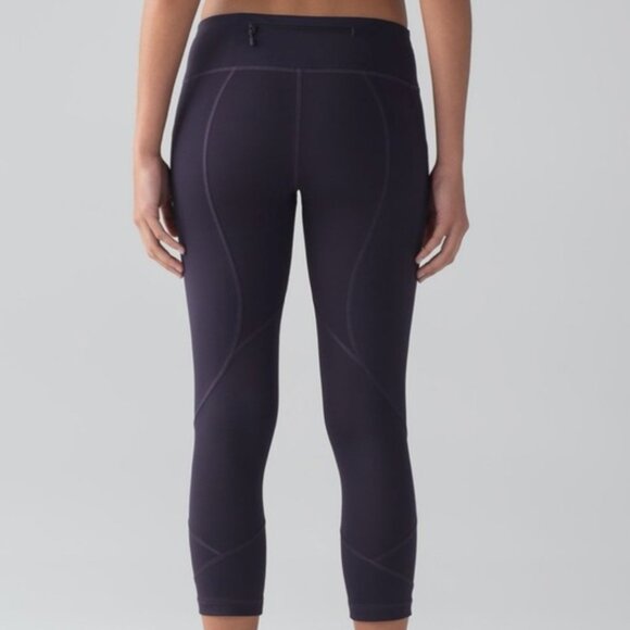 Lululemon Women's Pace Rival Crop Leggings Size 6 Dark Purple 22” Inseam Yoga - Picture 1 of 5